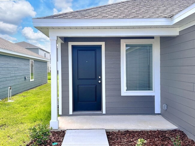 Photo - NEW 2026 Four-Bedroom Home in Eagle Lake *Rent Special*