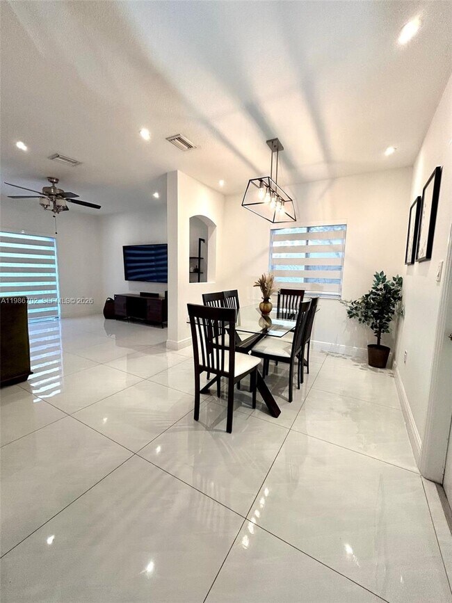 Photo - 14892 SW 9th Ln