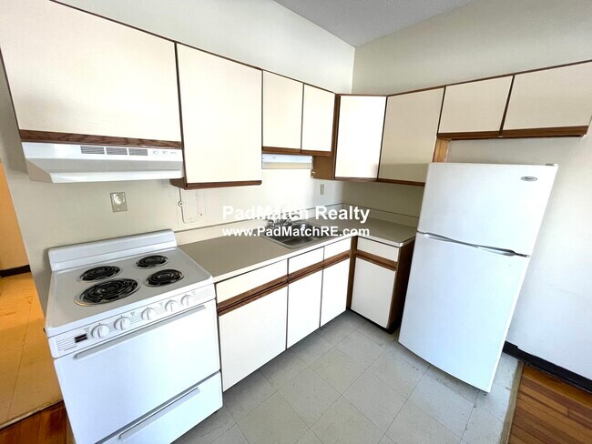 Photo - 1126 Commonwealth Ave