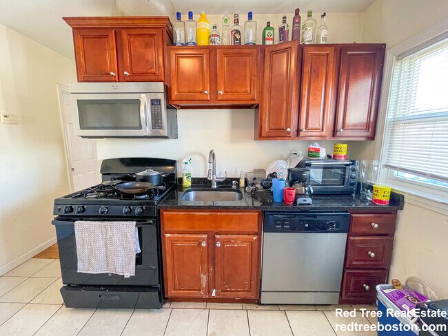 Photo - 28 Linden St Unidad 1