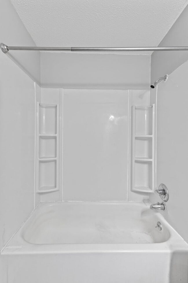 Photo - 3528 E Fall Creek Pkwy N Dr Unidad C