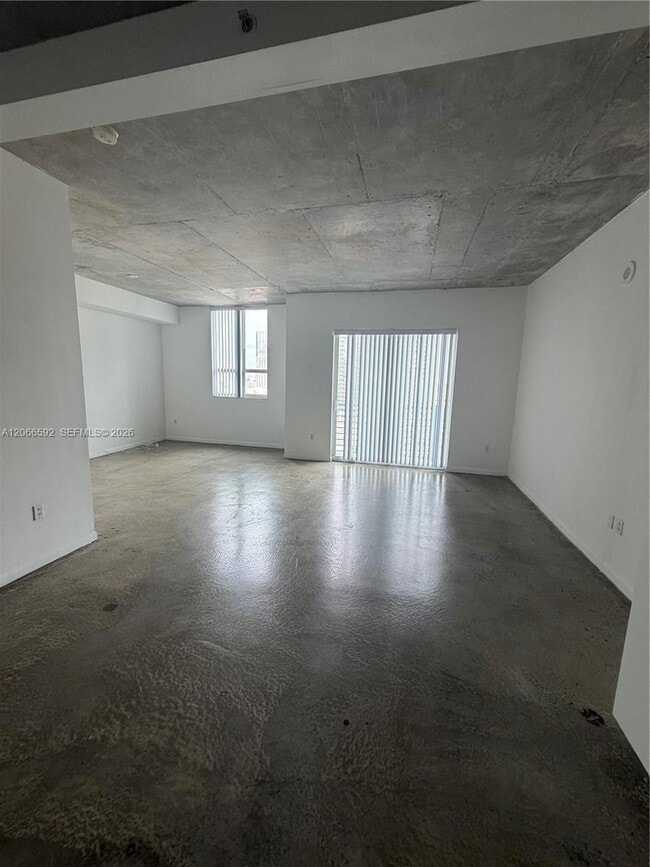 Building Photo - 234 NE 3rd St Unit 1603