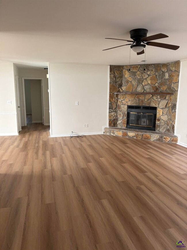 Photo - 130 Pleasant Hill Ct