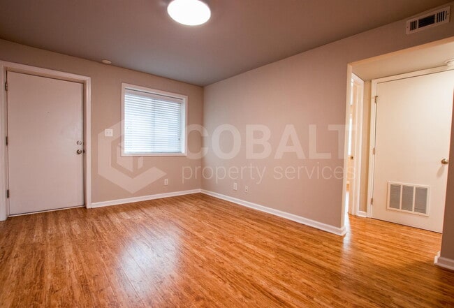 Photo - 271 Glen Iris Dr NE Unit 2a