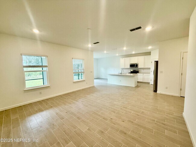 Photo - 3094 Adelaide Rd