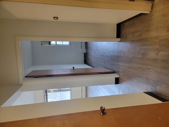 Photo - 144 Ann St Unit 8