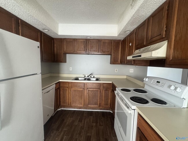 Photo - 2613 Wynterhall Rd SE