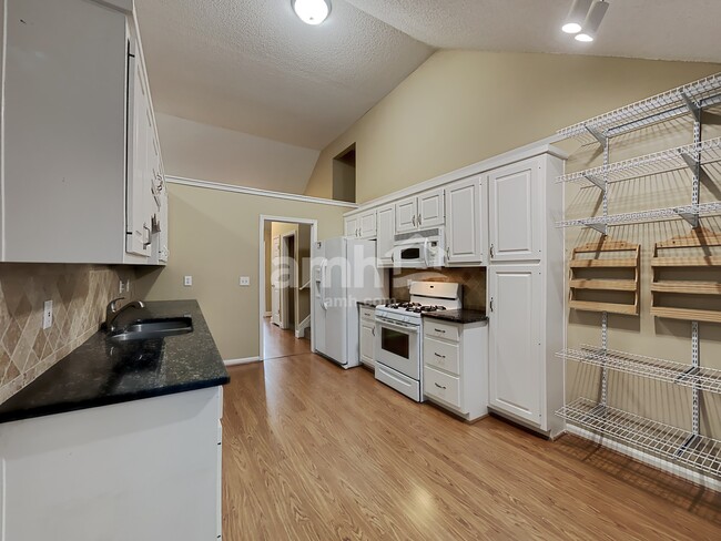 Photo - 7810 Wynfield Cir