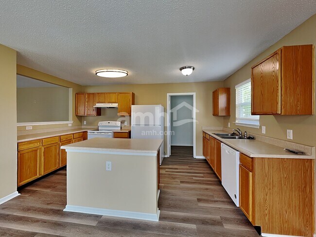 Photo - 6898 W Raleigh Dr