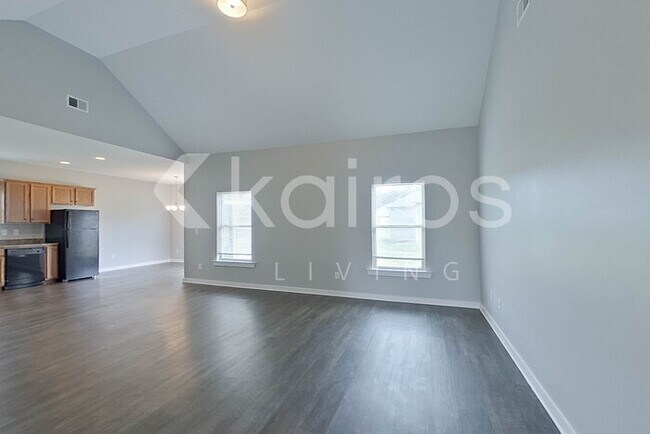 134 White Oak Cir