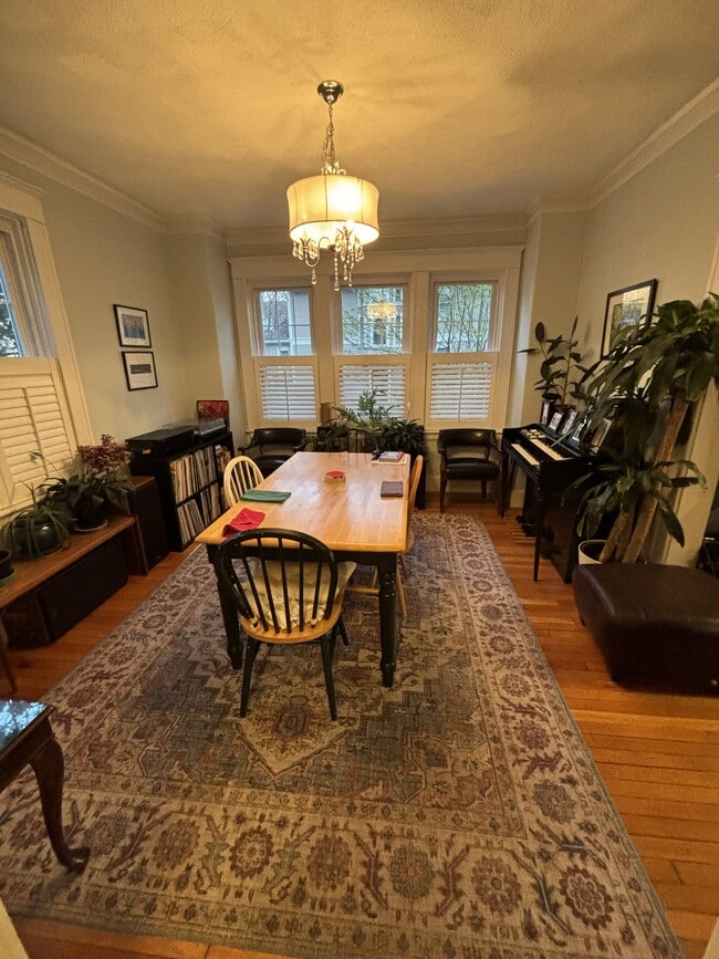 Photo - 183 Elmgrove Ave
