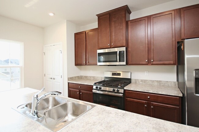 Photo - N. Albemarle Townhome Near NGIC/DIA/NGA