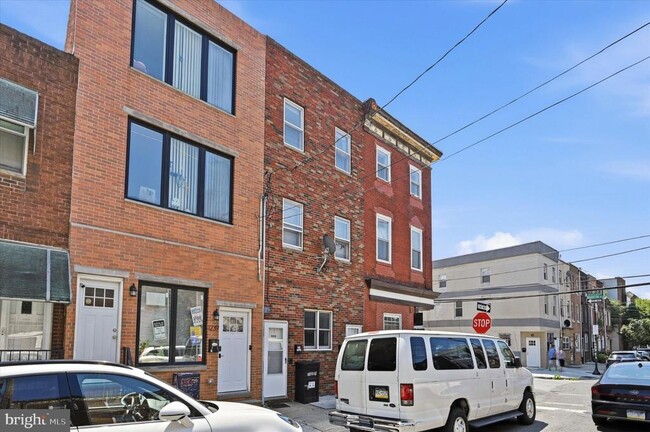 Building Photo - 1241 S 8th St