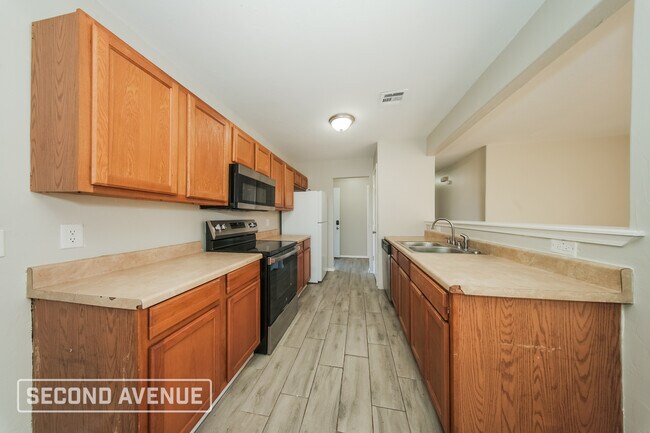 Photo - 3400 Overland Dr