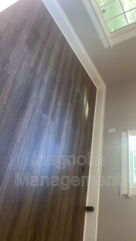 Photo - 1804 Colonial Ave