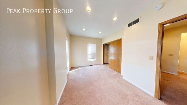 Photo - 82 W 8th Ave