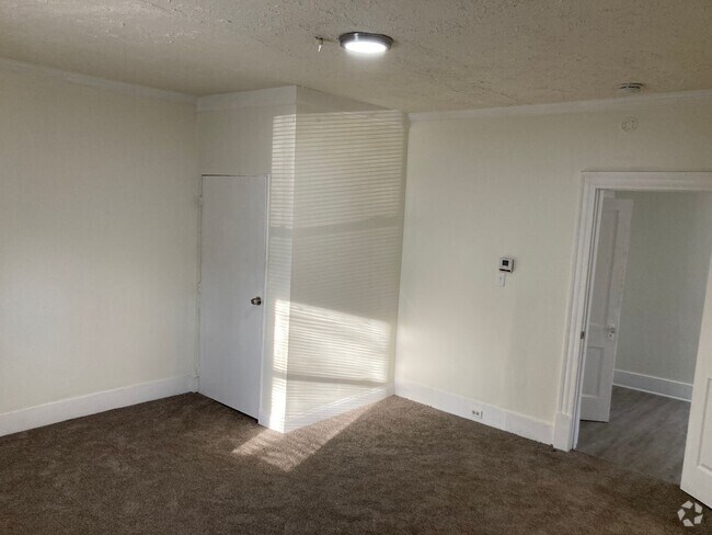 Building Photo - Hancock3100 Unit Down Rental