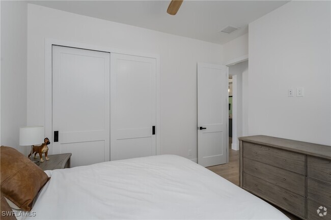 Building Photo - 167 9th St SW Rental