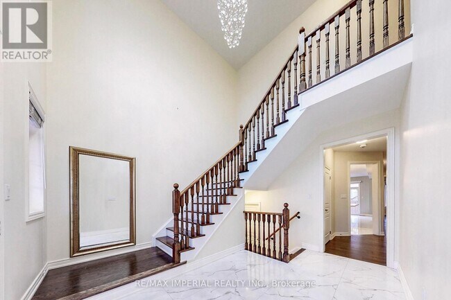 Photo - 532 Barons St