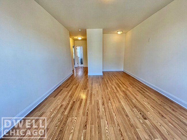 Building Photo - 2606 N Kimball Ave Unit 201