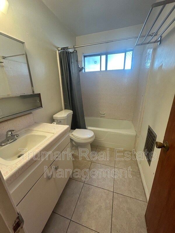 Photo - 4401 Clayton Ave W Unit 3