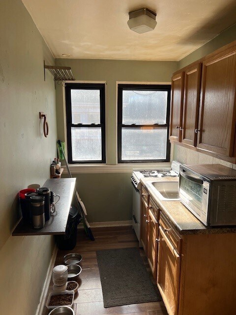 Photo - 900 Savannah Ave Unit Third Floor