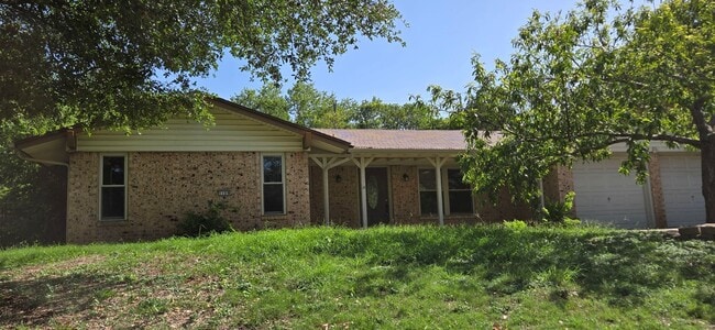 Building Photo - 1109 Shine Ln Rental