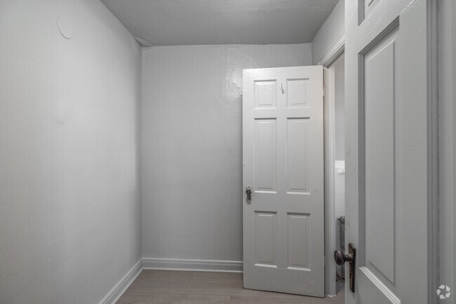 Studio - 379SF - Bonus Room