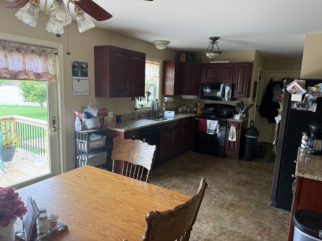Photo - 1223 E Newport Rd