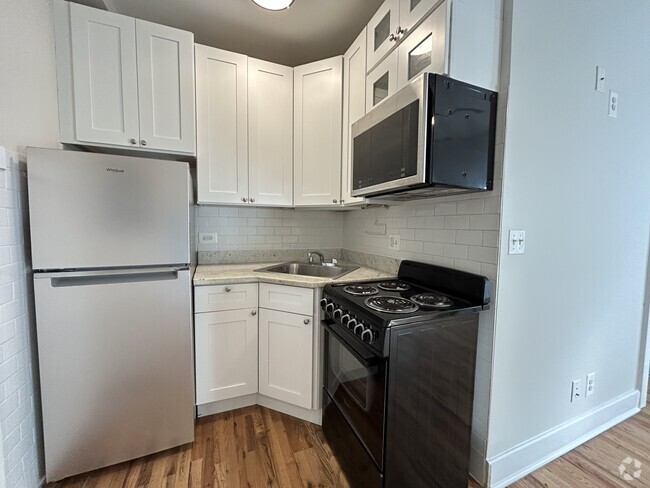 Building Photo - 4526 N Sheridan Rd Rental