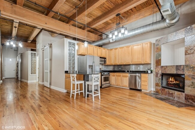 Photo - 2735 W Armitage Ave Unit 108