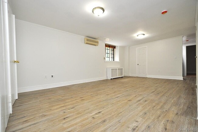 Photo - 155 Garth Rd Unit B1