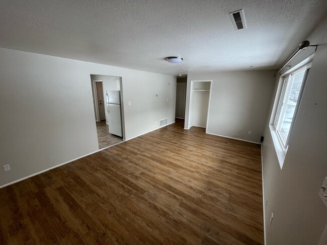 LIVING ROOM - 376 Alice Ave Unit #376