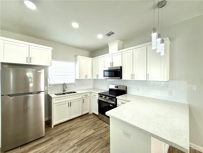 Photo - 11 West Dr Unit 1