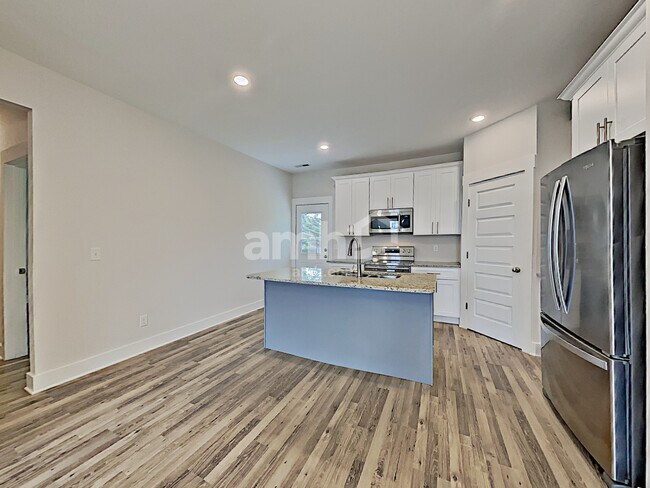 Photo - 326 Charity Ln