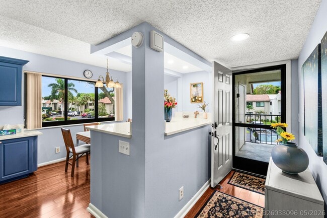 5687 Fairway Park Dr