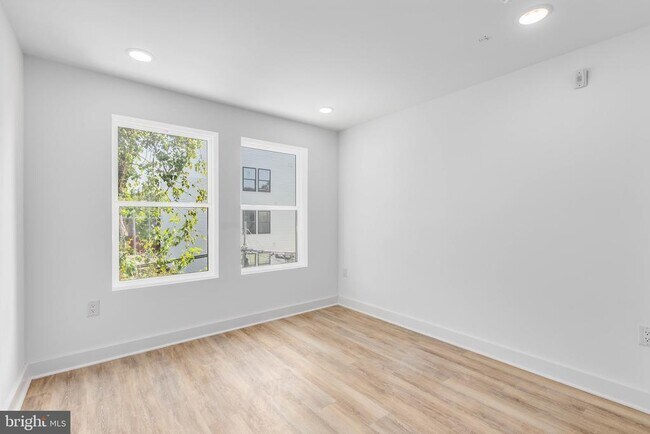 Photo - 2339 N 16th St Unit 2