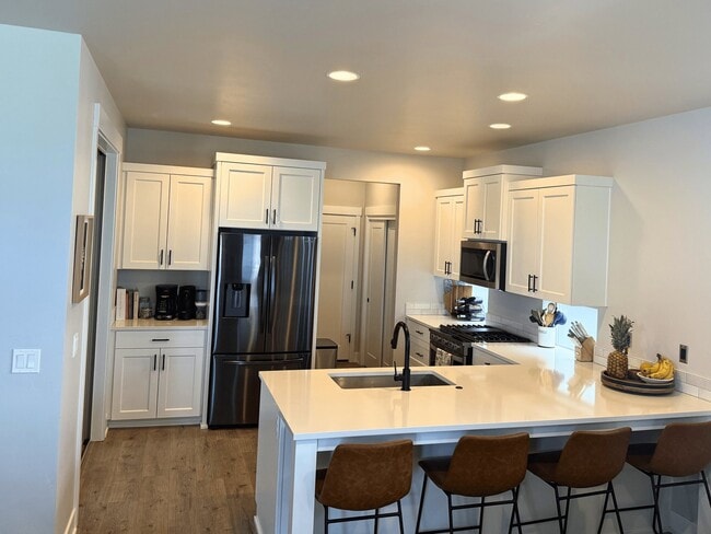 Photo - 3749 NE Petrosa Ave