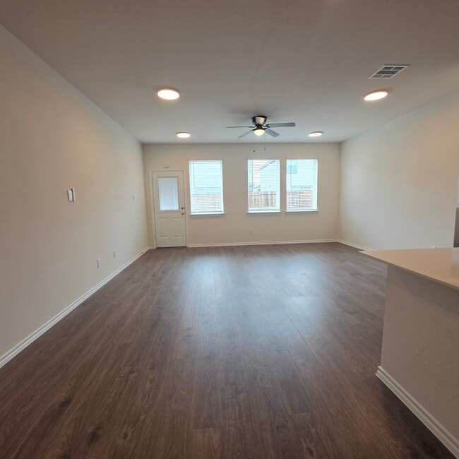 6006 Holly Spg Rd