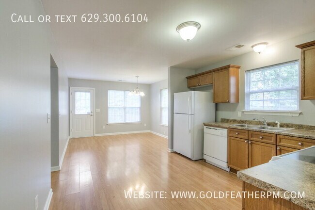 Photo - 2116 14th Ave N