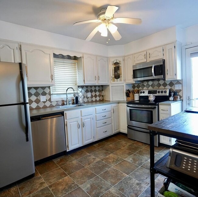 Photo - 118 Kathwood Rd