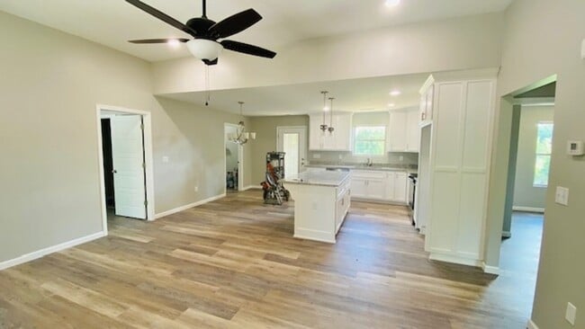 Photo - Charming 3 Bedroom, 2 Bath home.