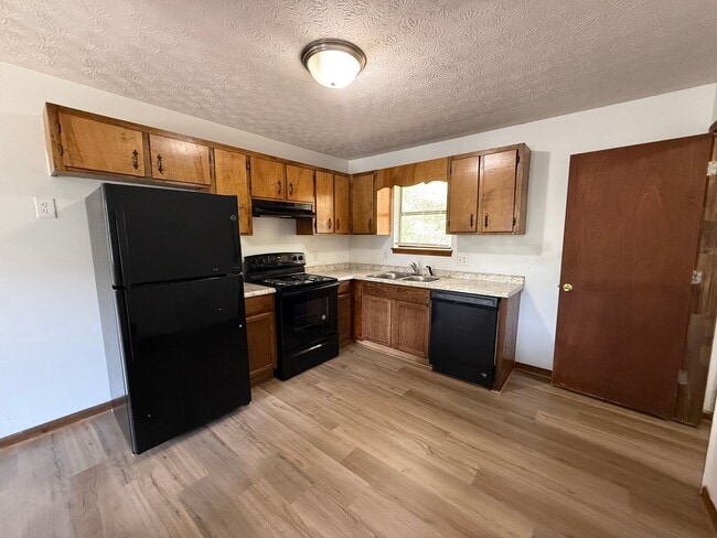 Photo - 113/115 Michele Dr Unit 113 Michele Dr