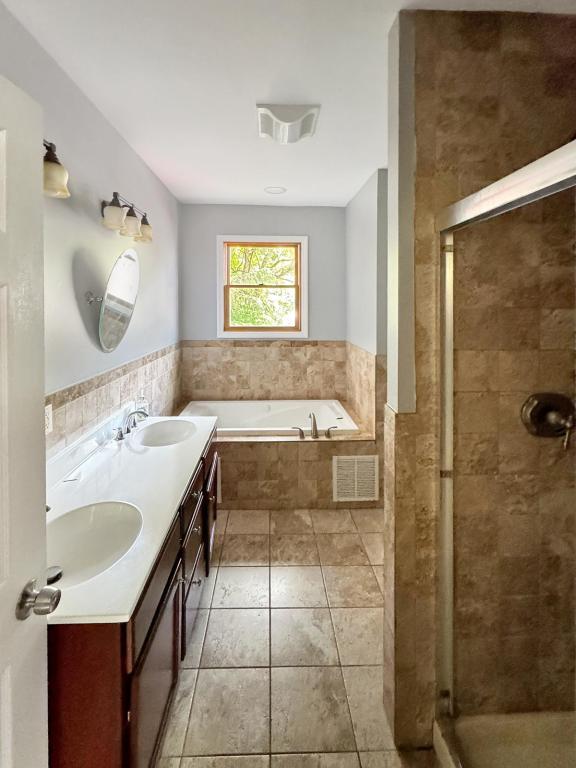 Photo - 499 Paramus Rd