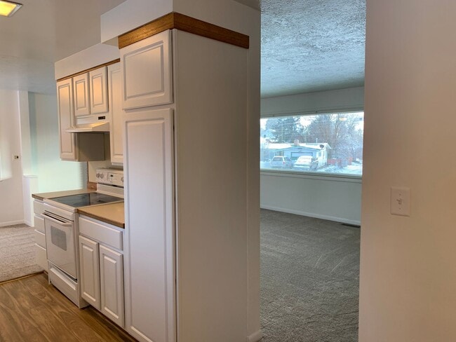 Photo - 3 Bedroom, 1.5 Bath House in Pacific Terrace neighborhood