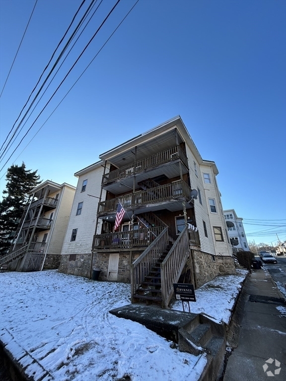 Building Photo - 45 River St Unit 3 Rental