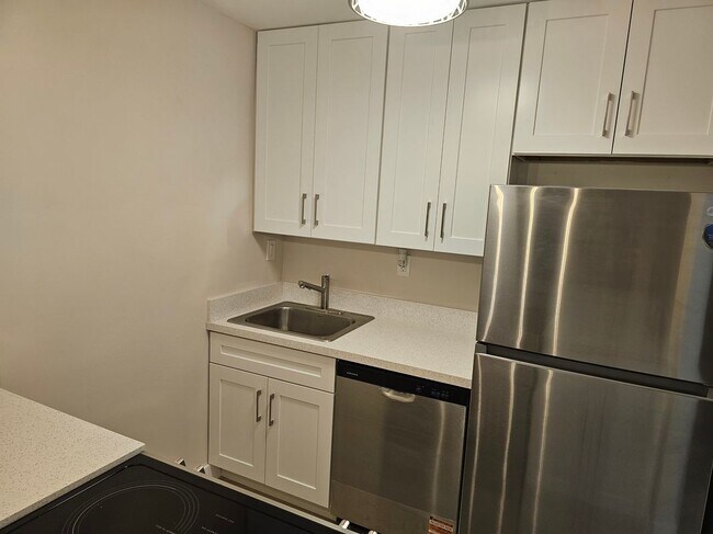 Photo - 5821 Washington St