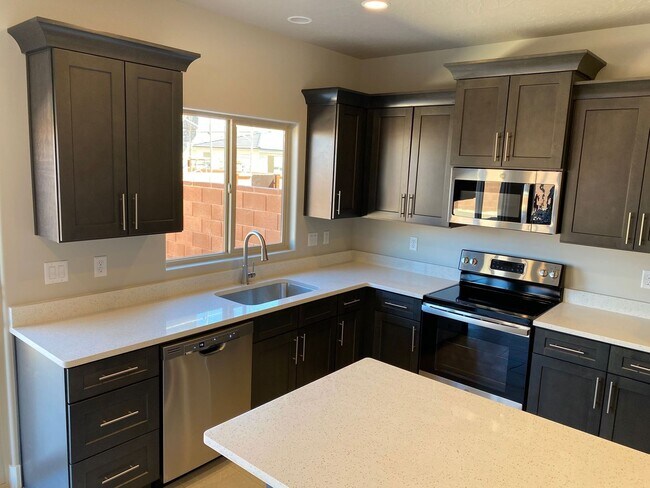 Photo - Three Bedroom in Red Mountain Vistas Unit 308