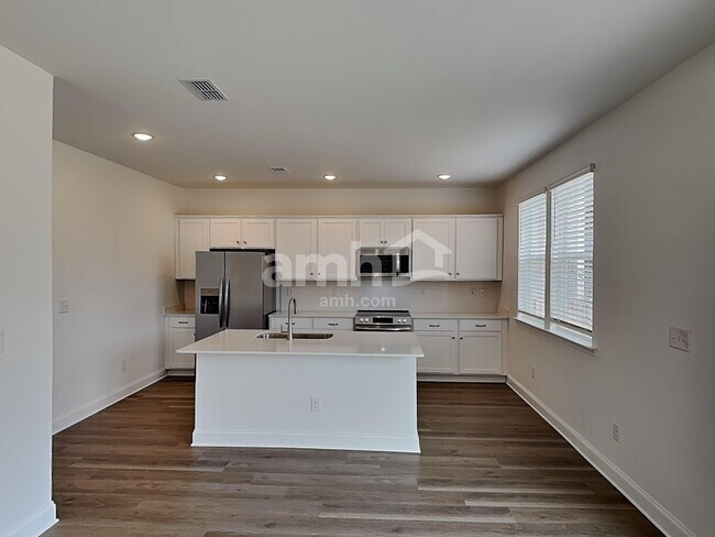 Photo - 5002 Twin River Dr