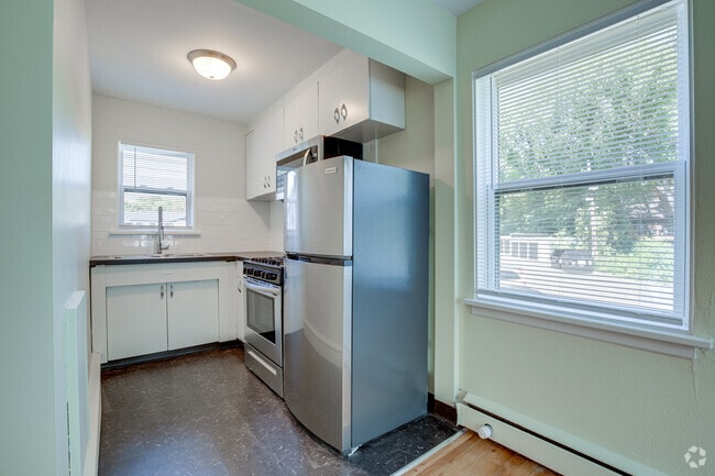 East River Terrace - Studio 410 SF